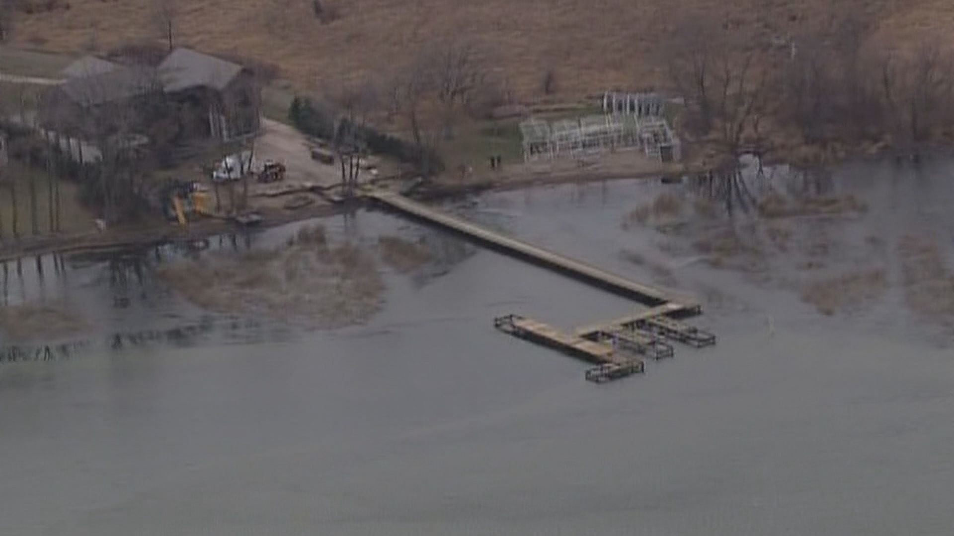 Dock dispute makes waves on Lake Waconia